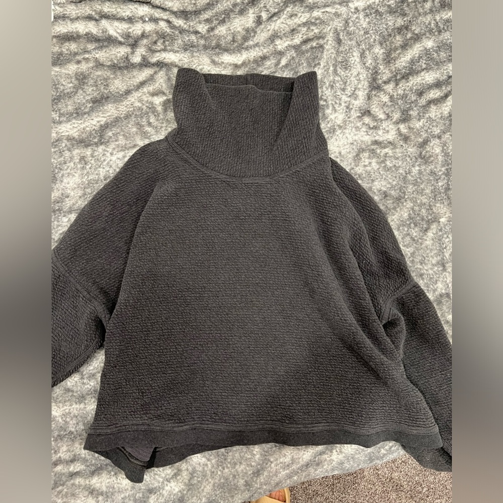 Lululemon Pullover